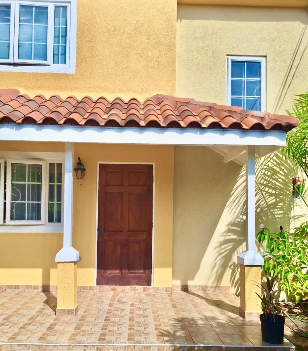 House With Pool, Shops, 3mins From Airport And Near Strip Appartamento *